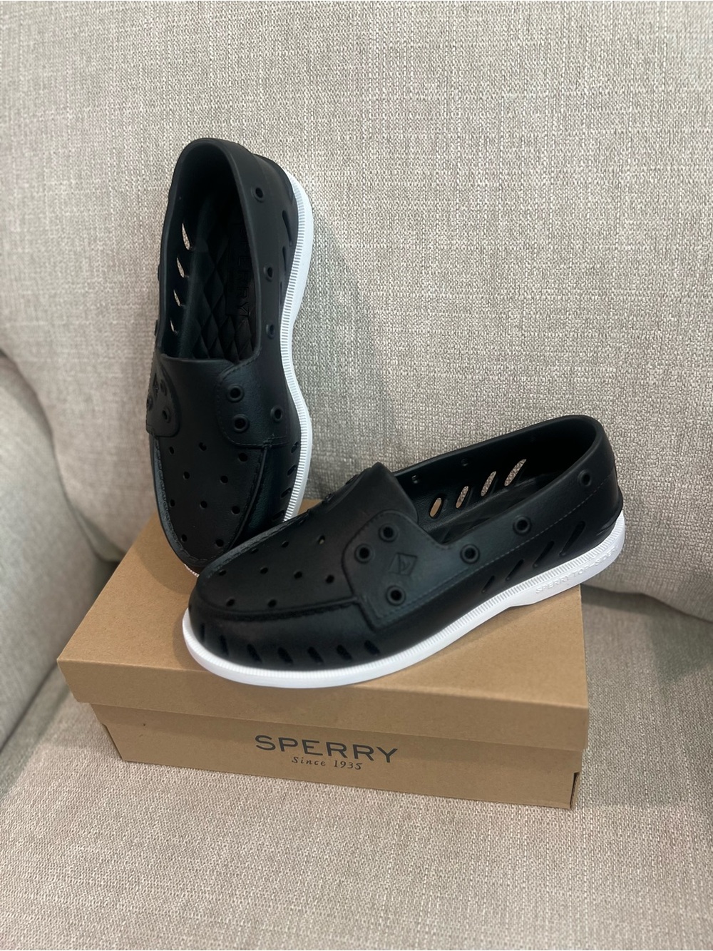 Sperry Women’s Black Slip-On AO Float Black with White Sole Size 9